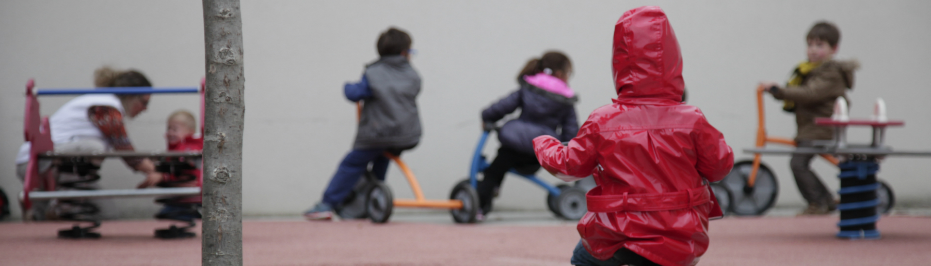Garde d'enfants crèches et micro-crèches