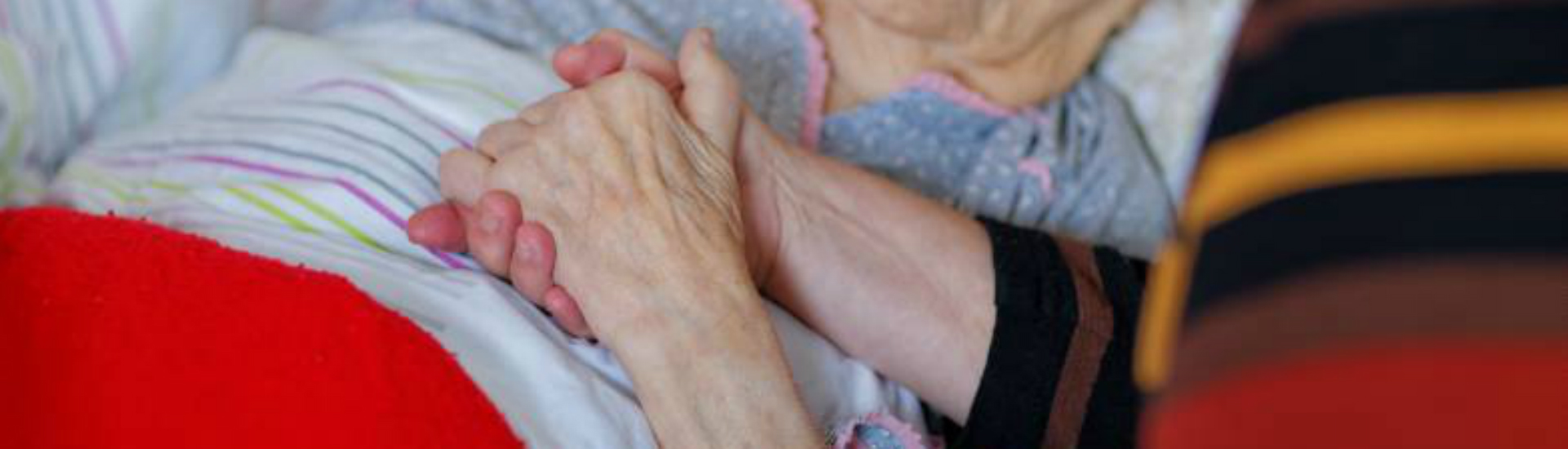 Soin auprès des personnes atteintes de la maladie d’Alzheimer et aide aux aidants